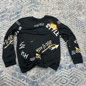 Stylish Black and Yellow Graphic Men's Sweater